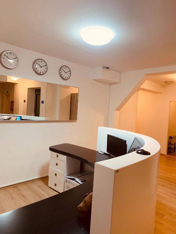 Blue 7 * Prague